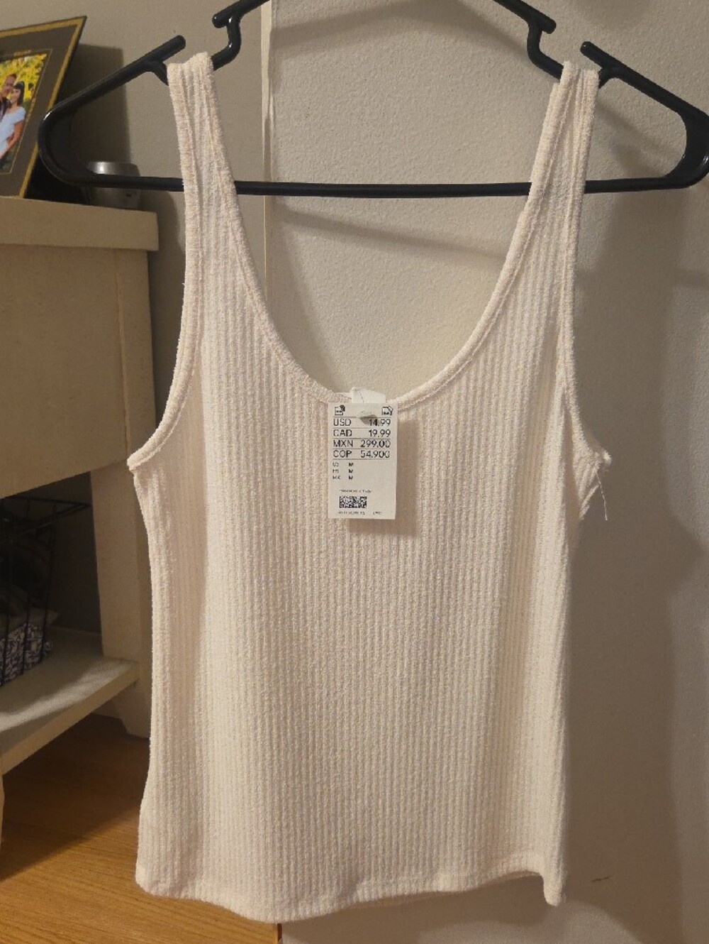 H&M Cream Ribbed Tank with Buttons - Picture 2 of 6